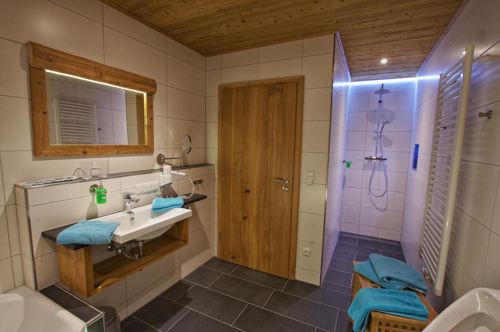 Ferienwohnung Holzhaus Lugerhof Roding Exterior foto