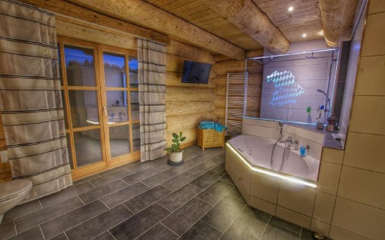 Ferienwohnung Holzhaus Lugerhof Roding Exterior foto